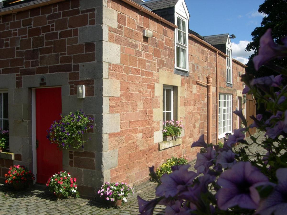 Harleyburn Cottages - Stables And Saddlery Melrose Eksteriør billede