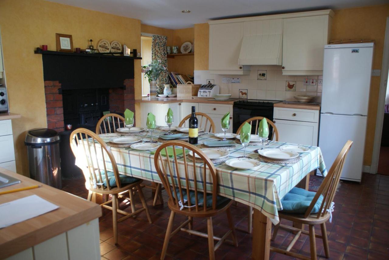 Harleyburn Cottages - Stables And Saddlery Melrose Eksteriør billede